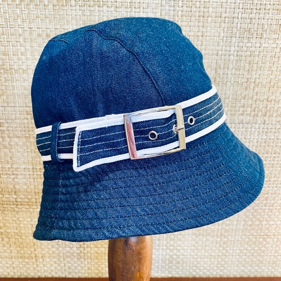 🌟HP🌟NWOT Dark Blue Chambray Buckle Cloche Bucket Hat - Picture 10 of 11